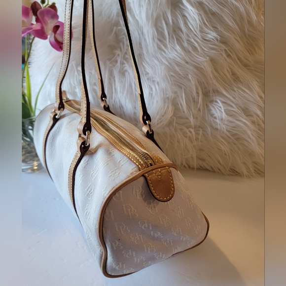 Dooney and Bourke Pale Lavender bag - Picture 4 of 4